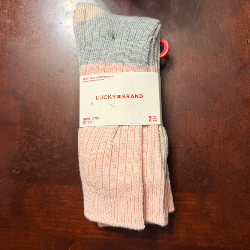 New Lucky Brand Womens 4-10 2 Pair Everyday Comfort Boot Socks Grey Peach